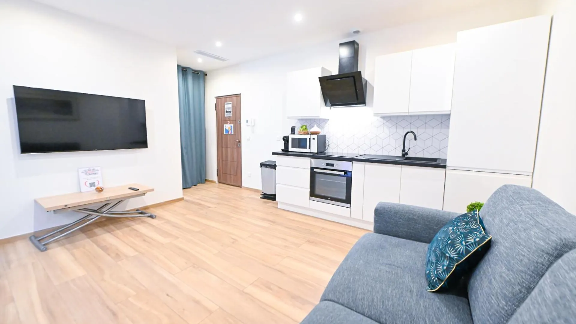 Beau Studio Cozy Centre Ville Et Plages N4 Nice 0*,  France